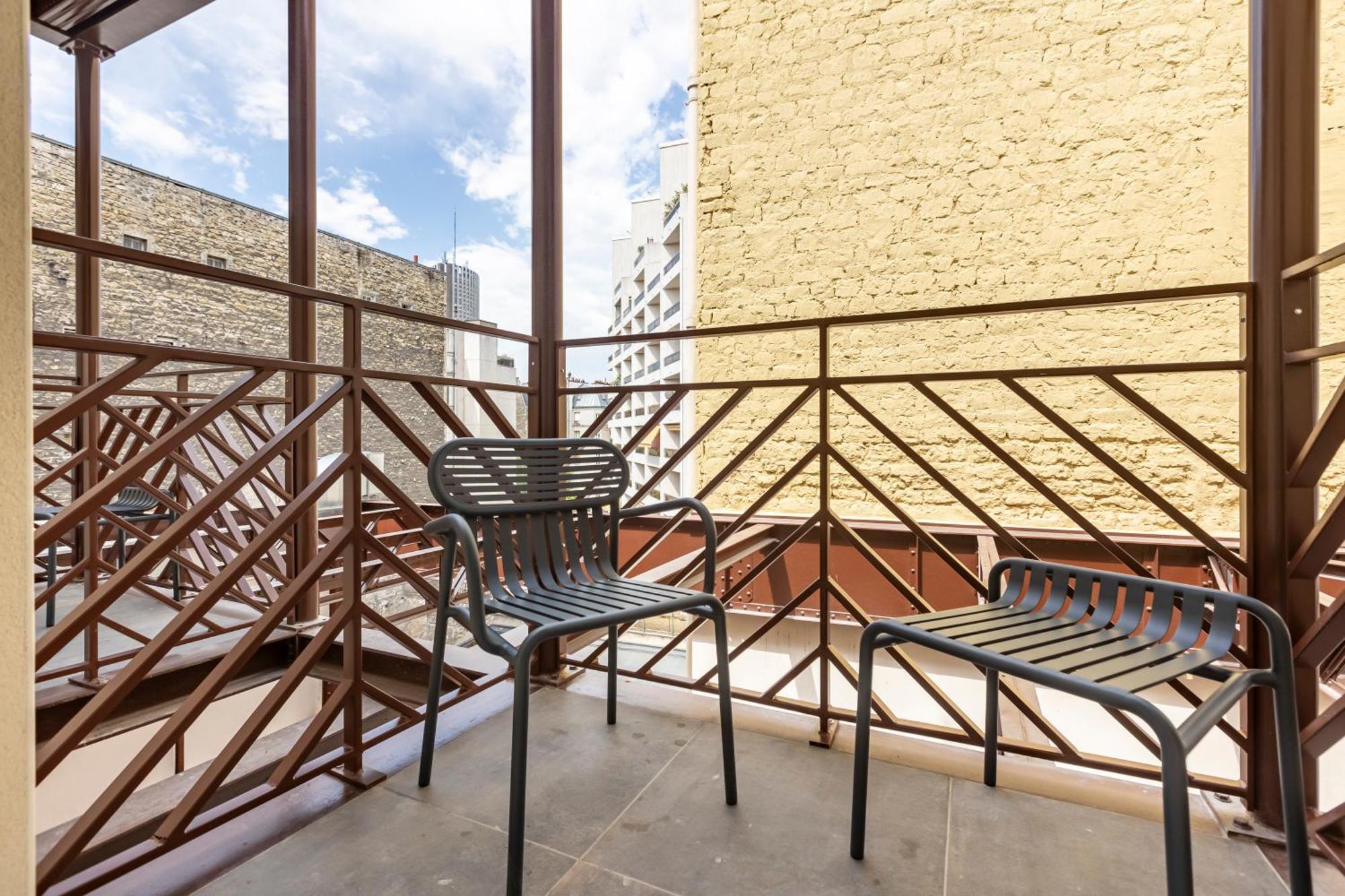 Suite Fl By Sweett Paris Rum bild