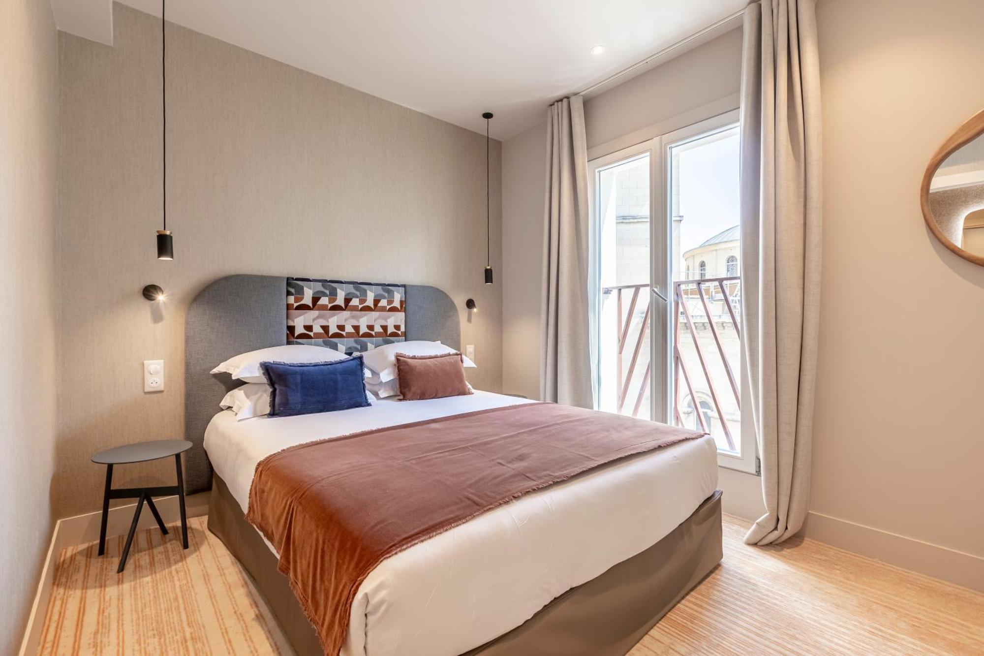 Suite Fl By Sweett Paris Rum bild