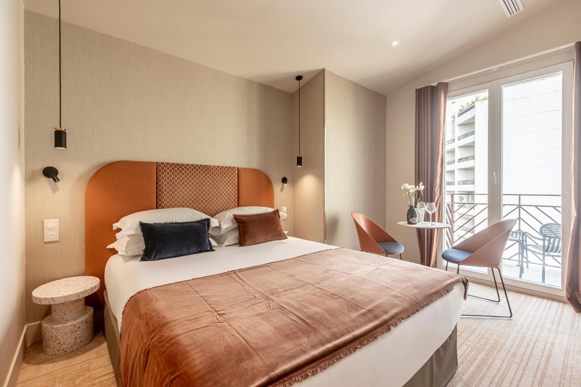 Suite Fl By Sweett Paris Rum bild