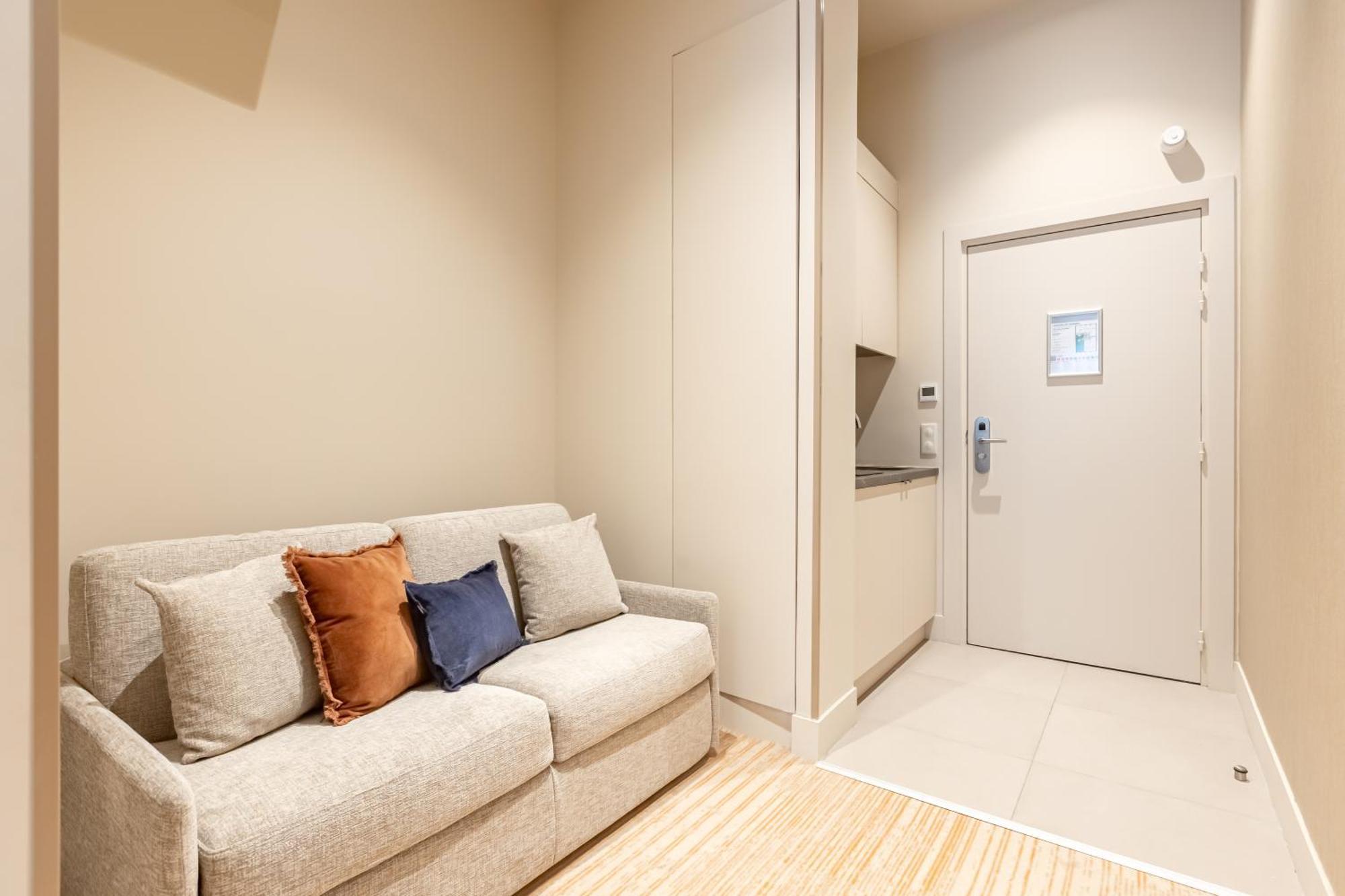 Suite Fl By Sweett Paris Rum bild