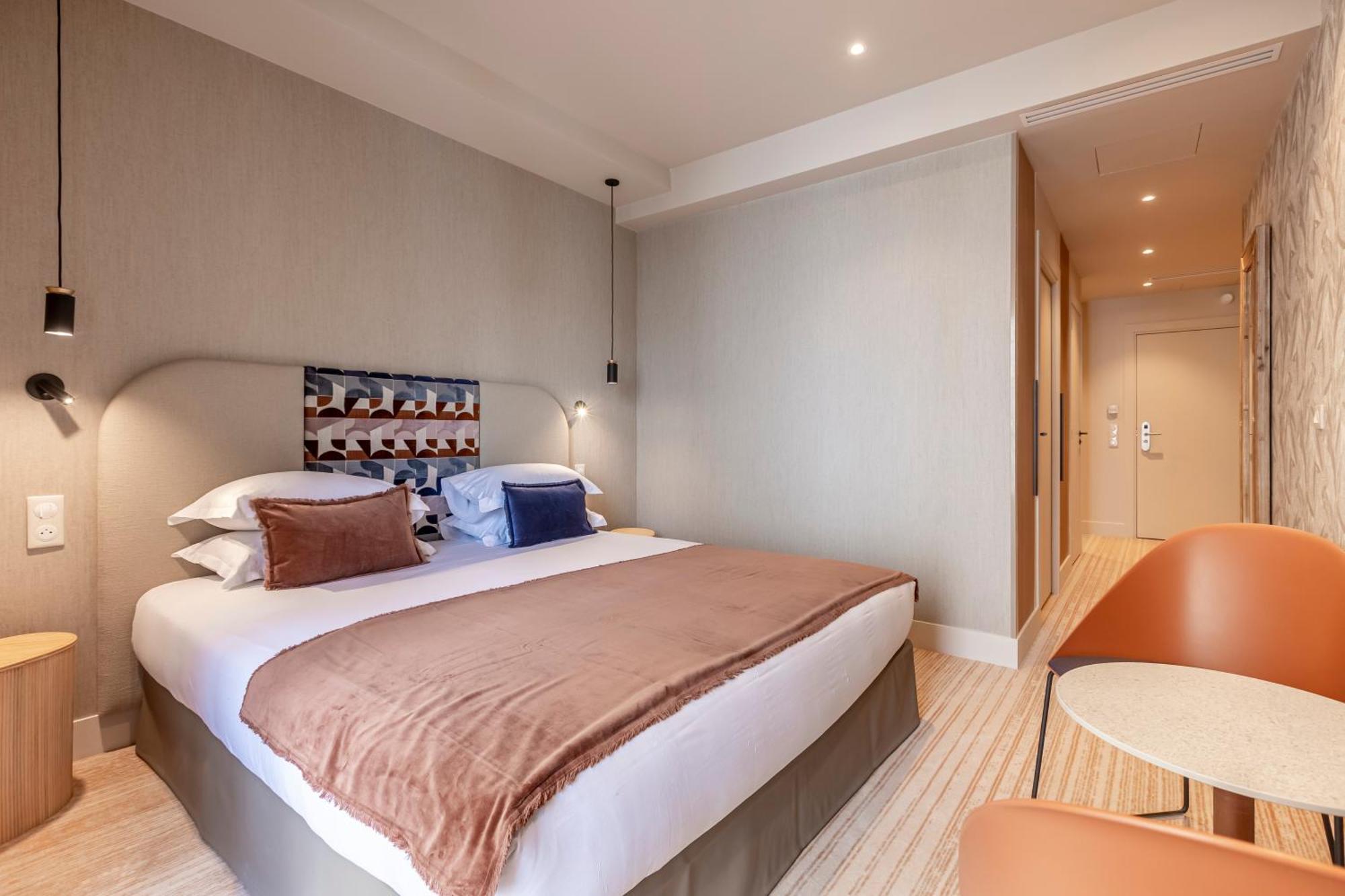 Suite Fl By Sweett Paris Rum bild